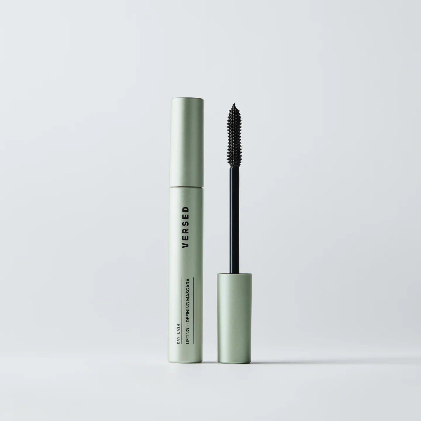 Lifting and Defining Mascara